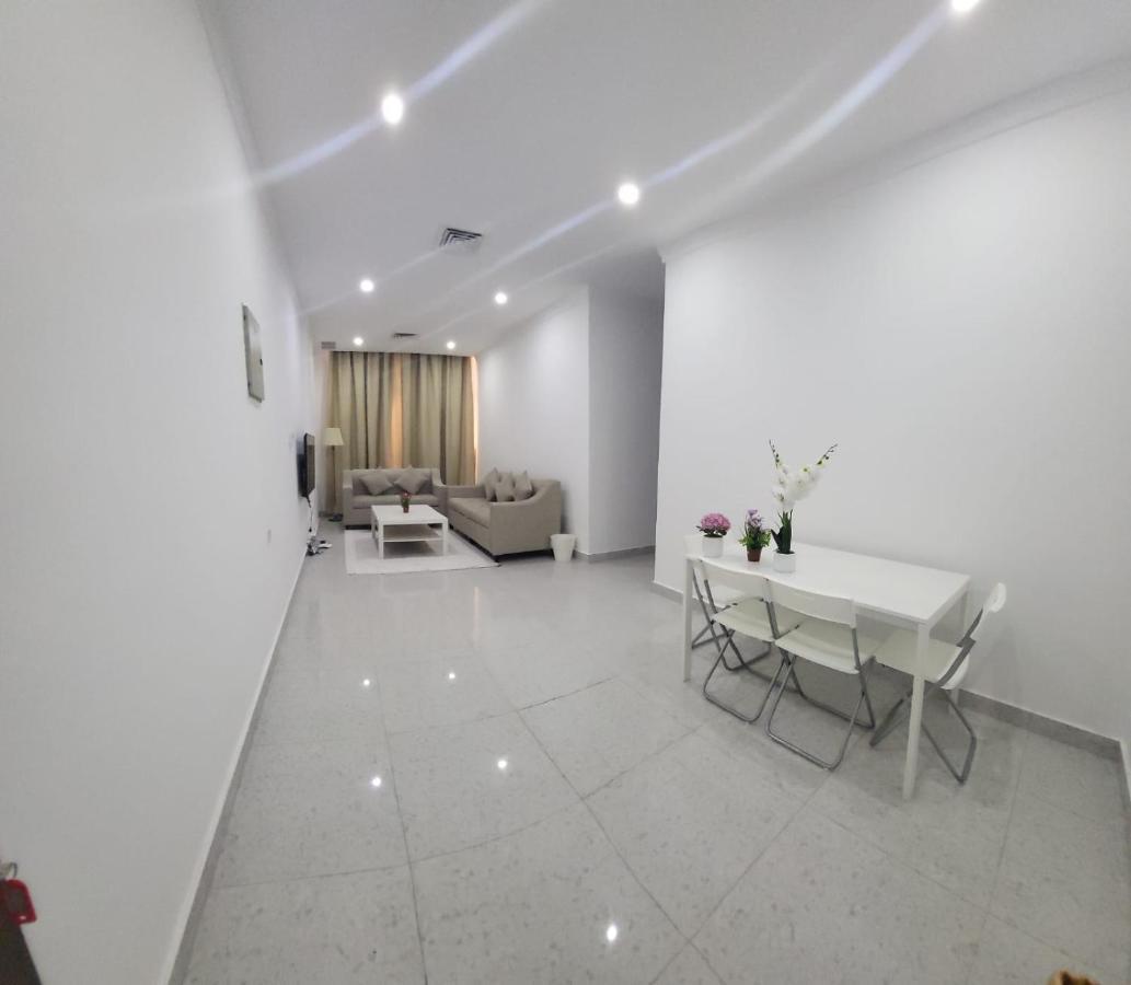 De Iris Regency Fahaheel Apartment Кувейт Екстериор снимка
