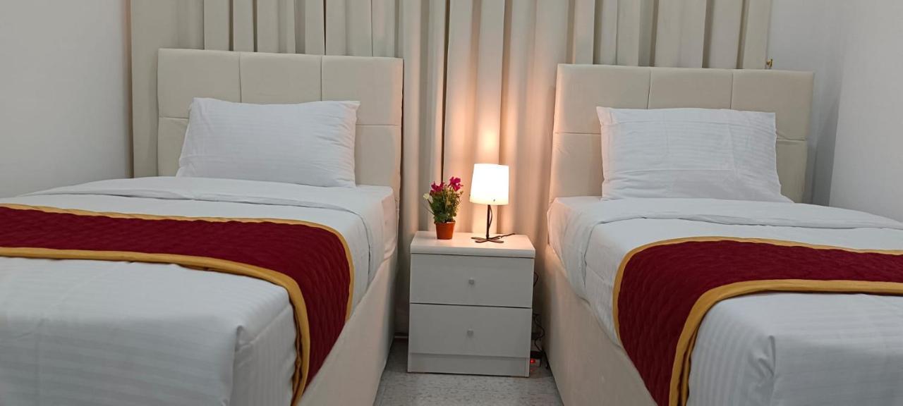 De Iris Regency Fahaheel Apartment Кувейт Екстериор снимка